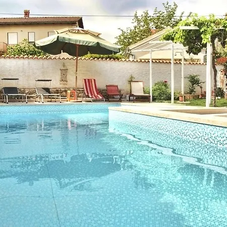 Apartments With A Swimming Pool Valbandon, Fazana - 7257 * Fazana