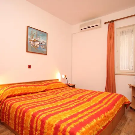 With Swimming Pool Valbandon, - 7257 Appartement Fažana