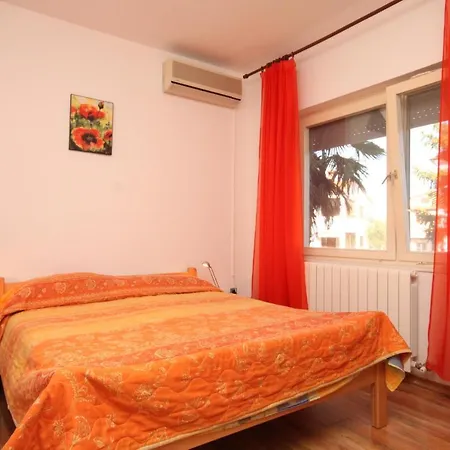 Appartement With Swimming Pool Valbandon, - 7257 Fažana