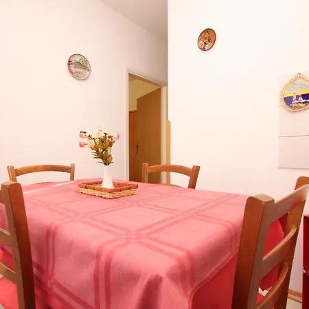 With Swimming Pool Valbandon, - 7257 Appartement
