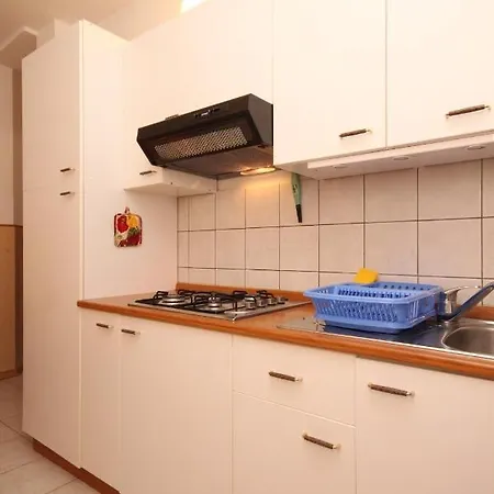 Apartments With A Swimming Pool Valbandon, Fazana - 7257 Apartment