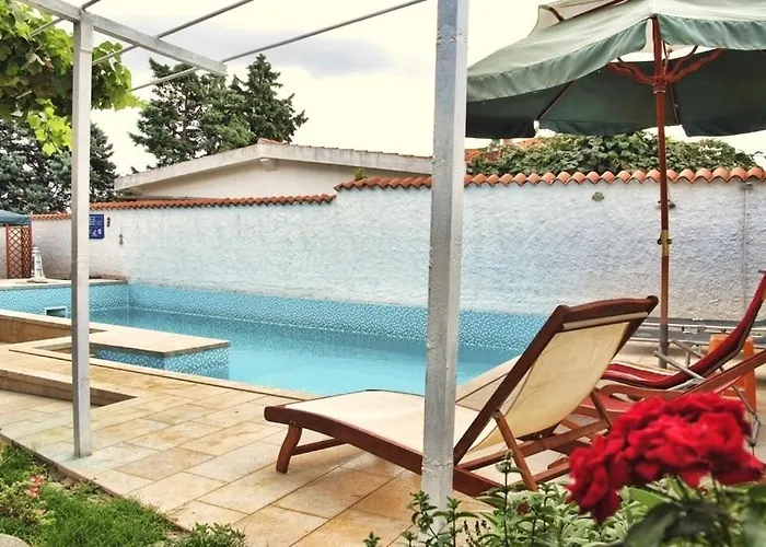 With Swimming Pool Valbandon, - 7257 Lejlighed